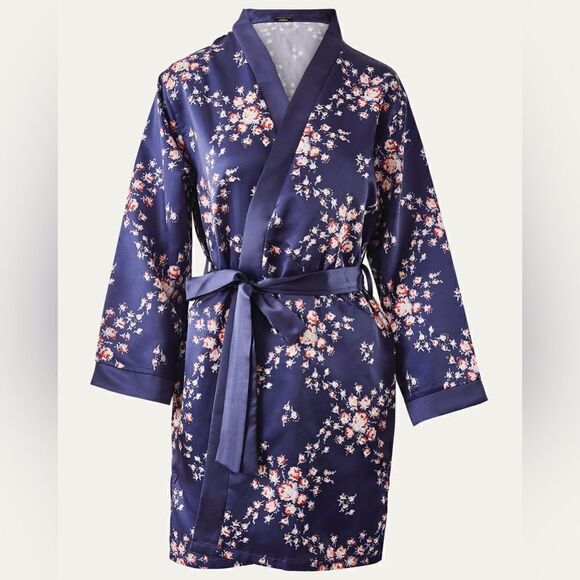 Morgan Lane Allie Robe - Navy Floral - Picture 5 of 6